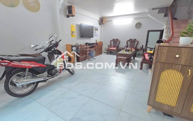 Bán nhà Thái Thịnh 35m 4 tầng MT4.3m lô góc, kinh doanh hơn 13 tỷ.